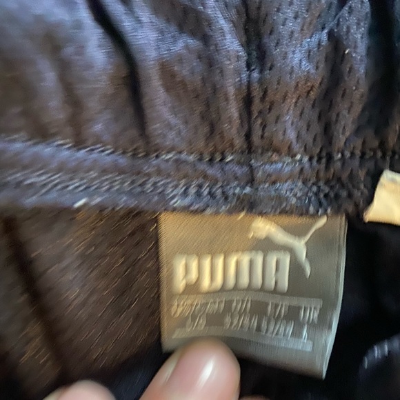 Puma size large athletic shorts - Picture 2 of 3